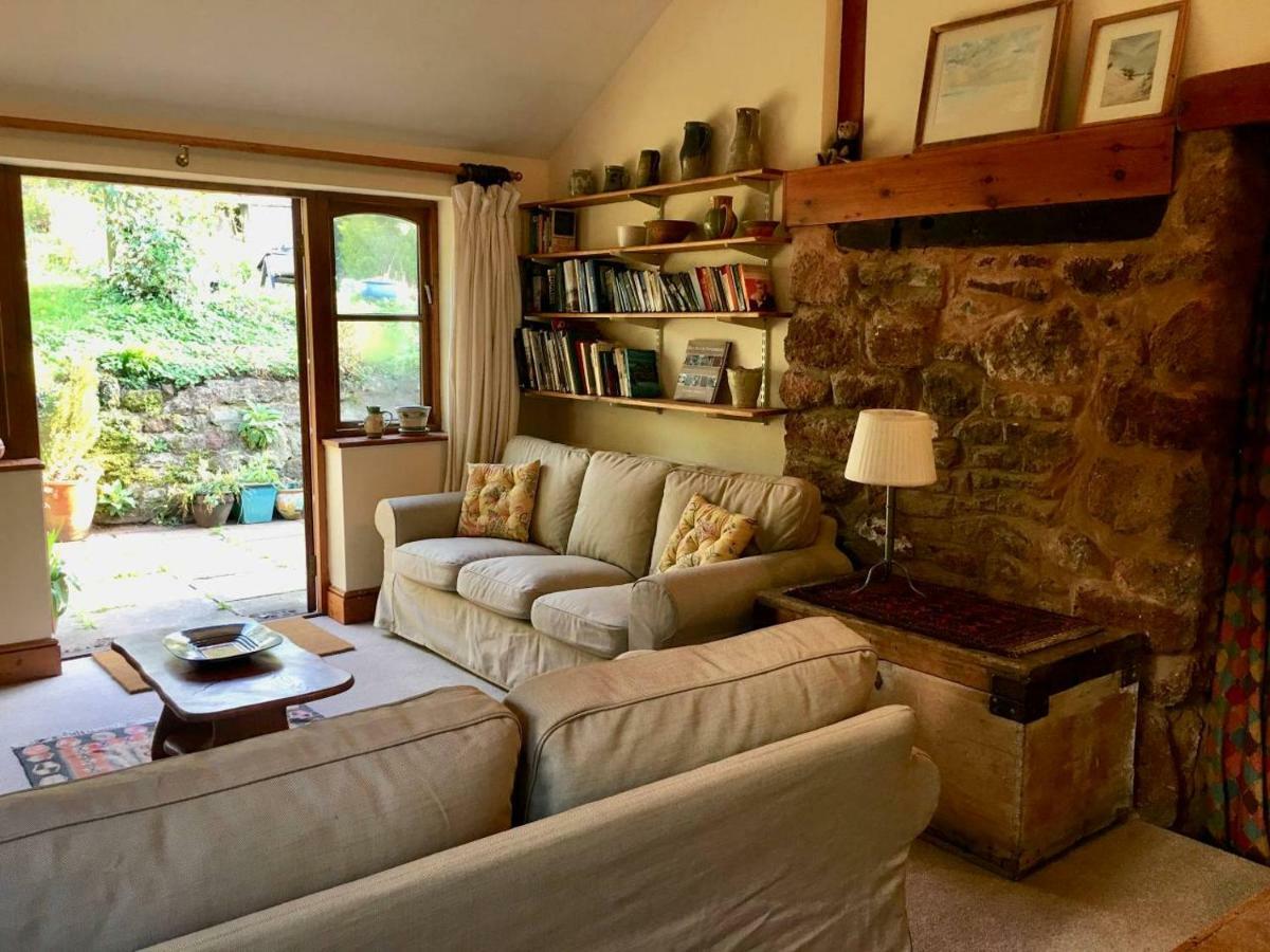 Secret Garden Cottage Exeter Extérieur photo