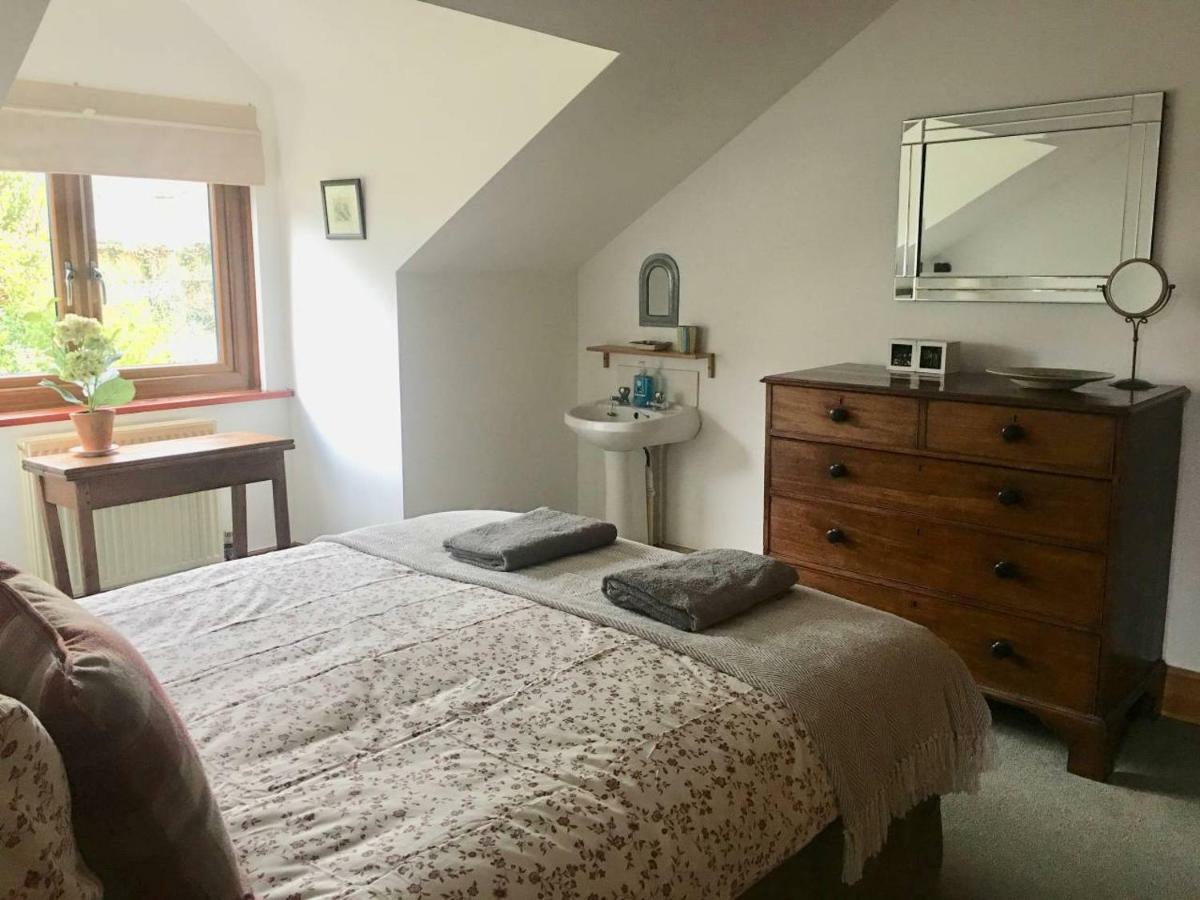 Secret Garden Cottage Exeter Extérieur photo