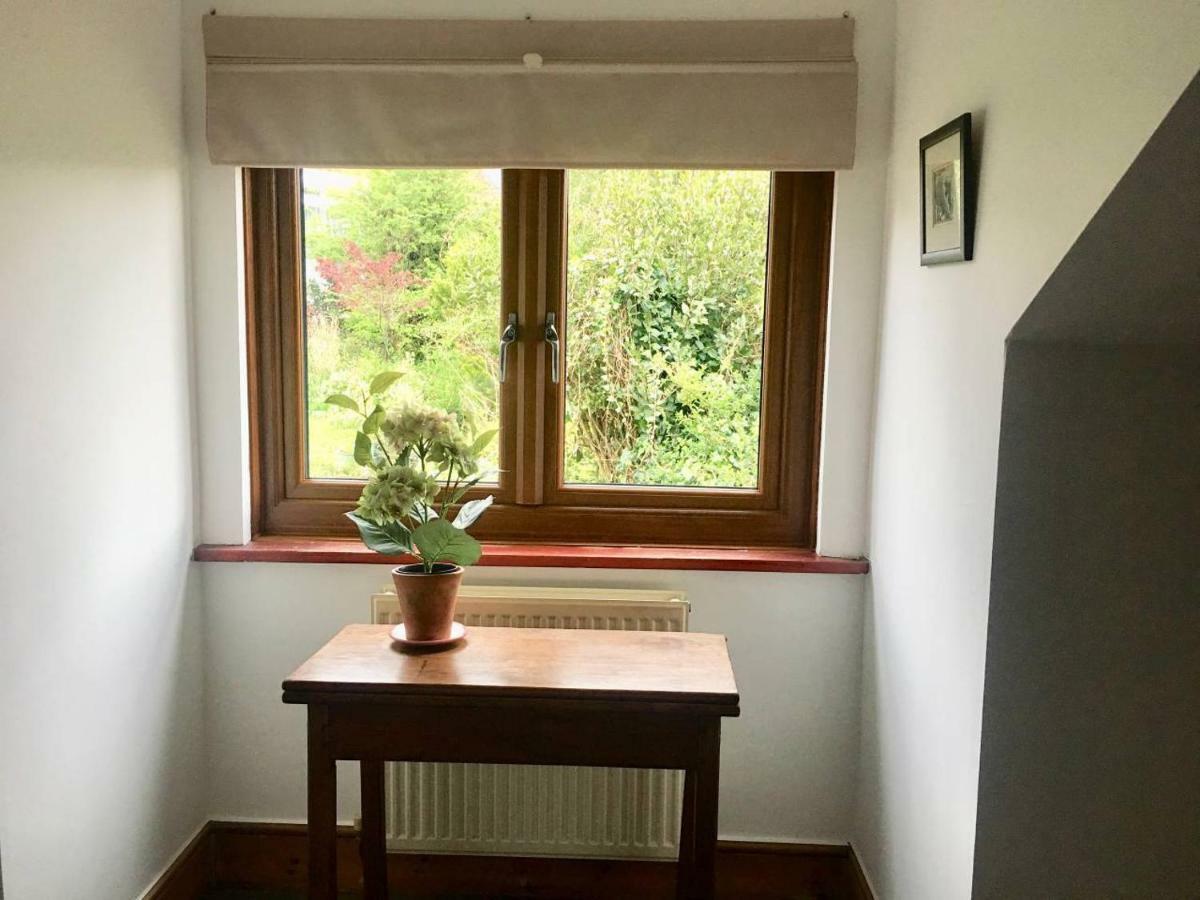 Secret Garden Cottage Exeter Extérieur photo