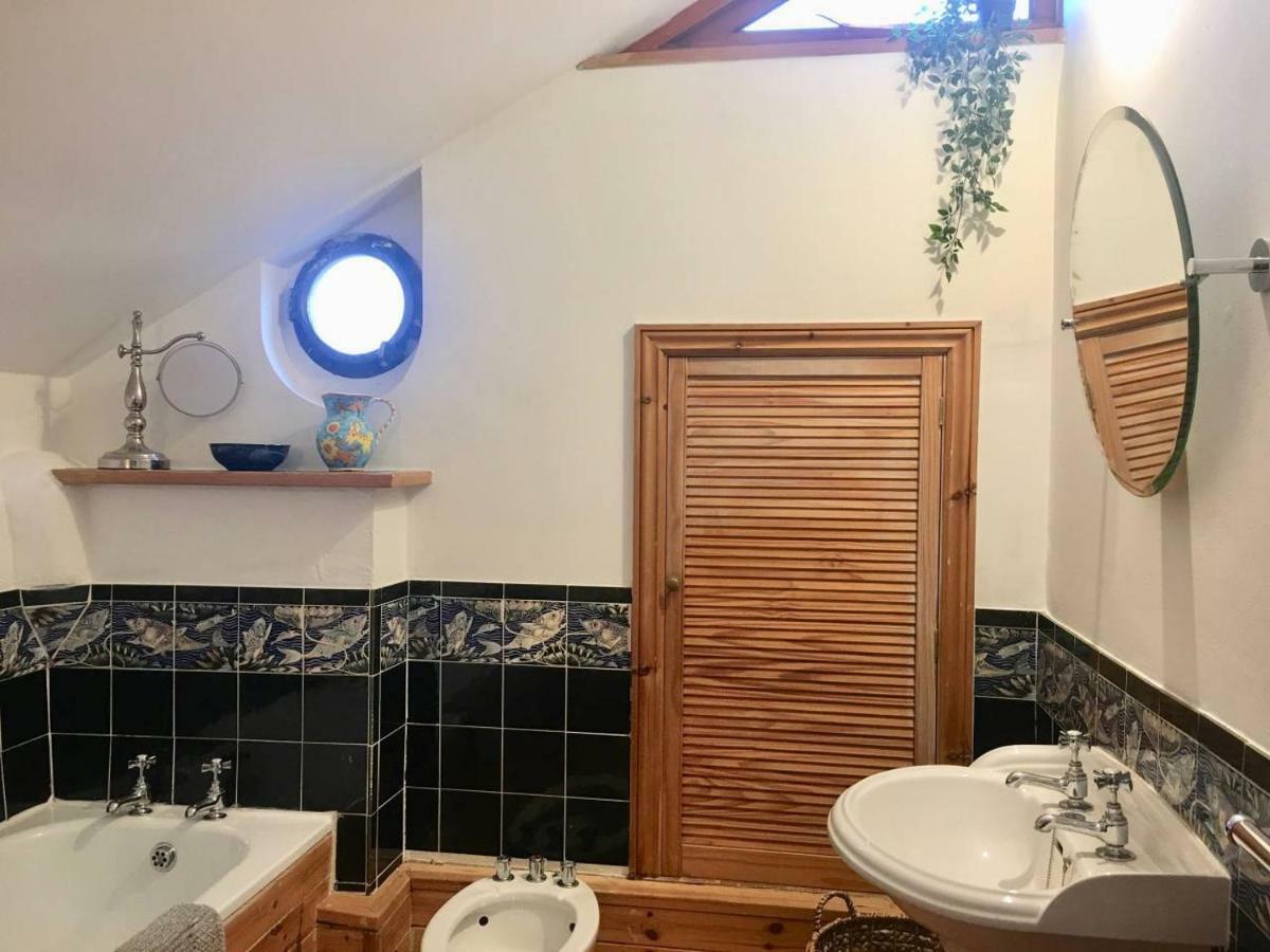 Secret Garden Cottage Exeter Extérieur photo