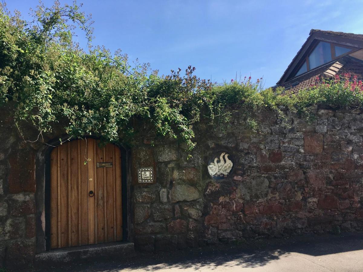 Secret Garden Cottage Exeter Extérieur photo